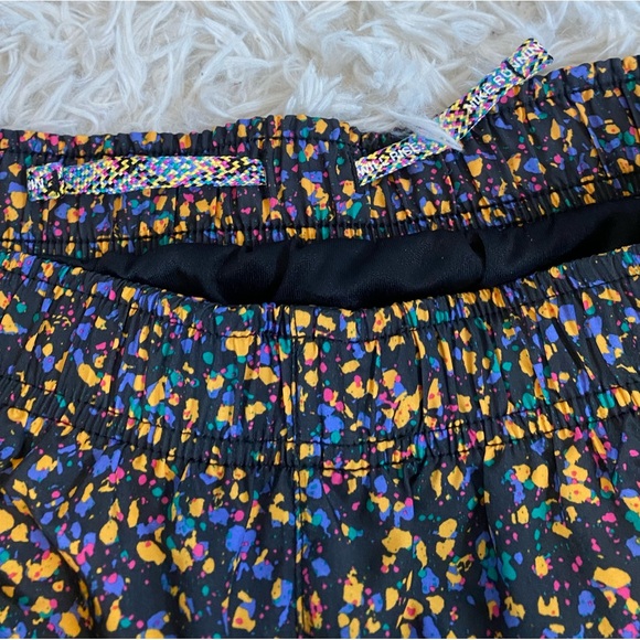 Nike Tempo Icon Clash Drifit Black Shorts - Picture 8 of 8